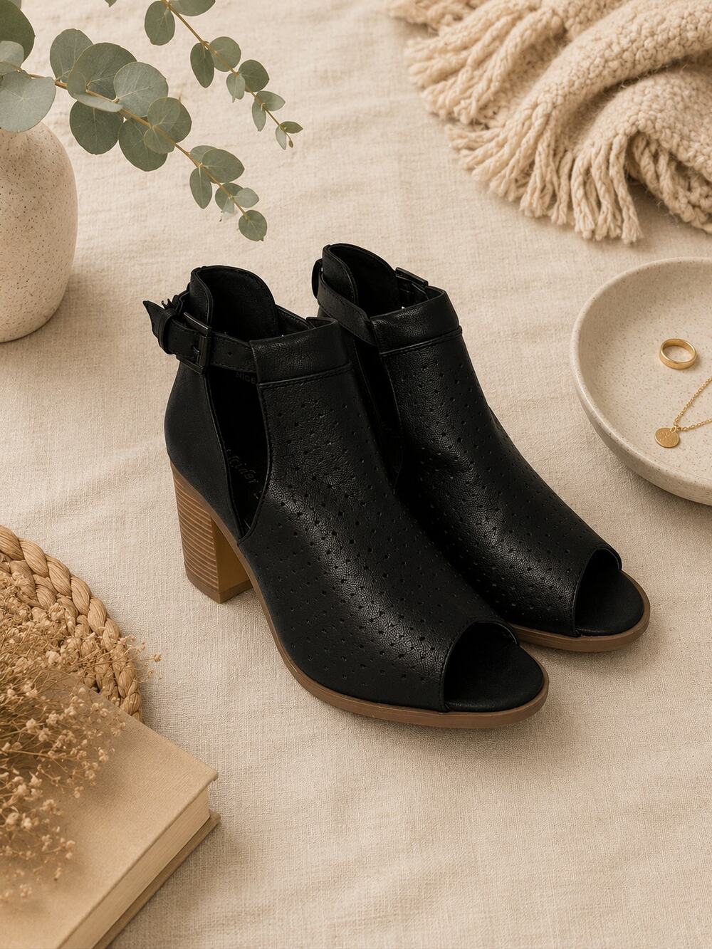A Rider Girl Bernice Perforated Peep Toe Block Heel Booties Black Boho Size 8
